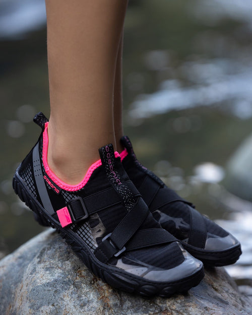 Meridian Ii Jet Black fuchsia