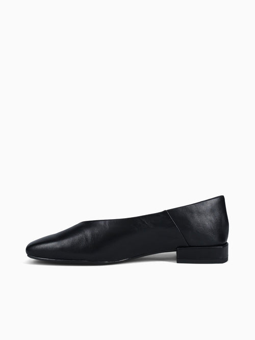 Kasey Black Leather Black / 5 / M