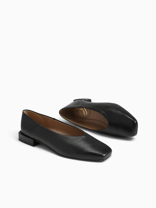 Kasey Black Leather Black / 5 / M