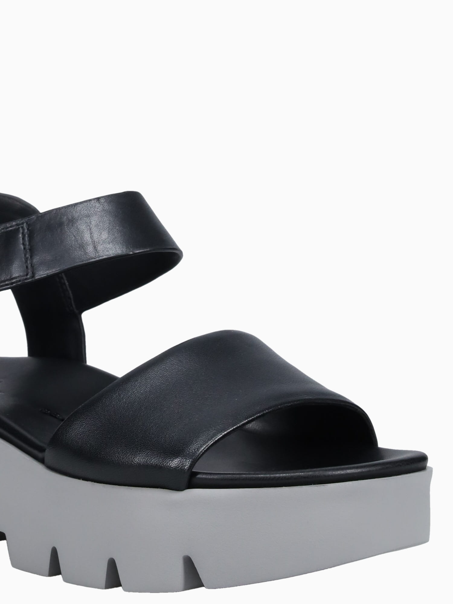 Alloy Black Grey Leather Black / 5 / M