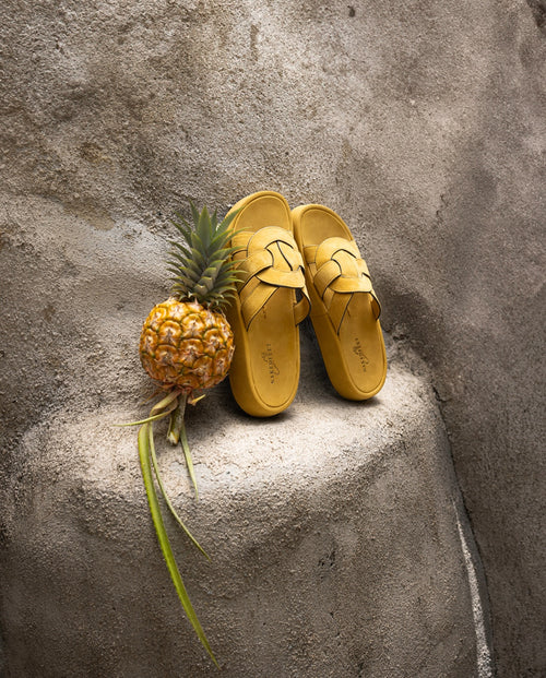 Market Yellow Suede