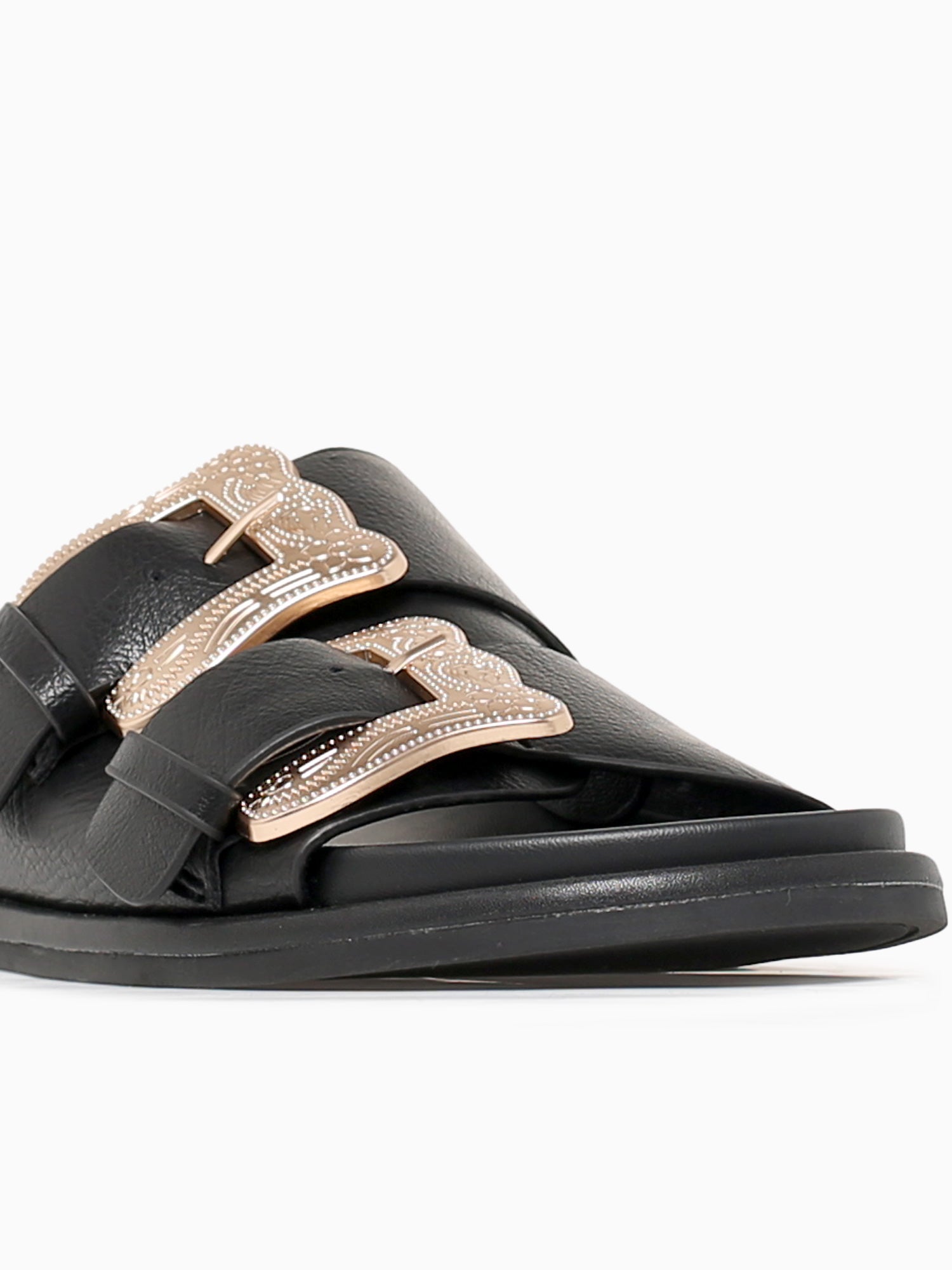 Marcia Negro Man Made Black / 35 / M