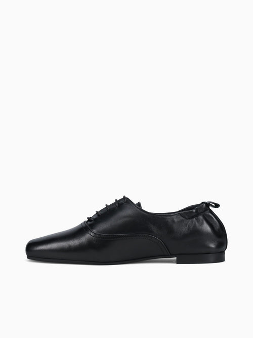 Misty 4 Nero Nappa Black / 35 / M