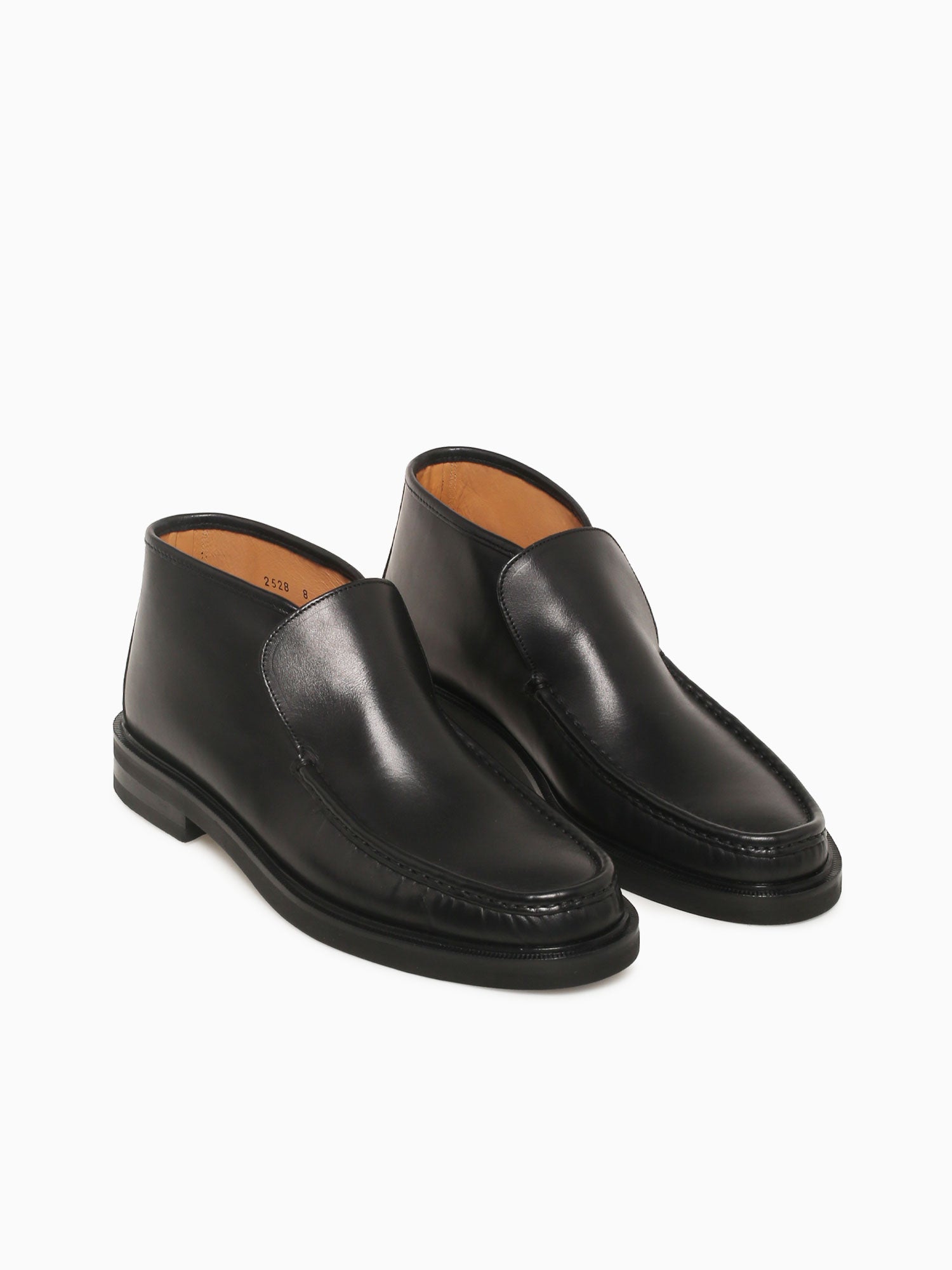 Maguire Nero Butter Black / 7 / M
