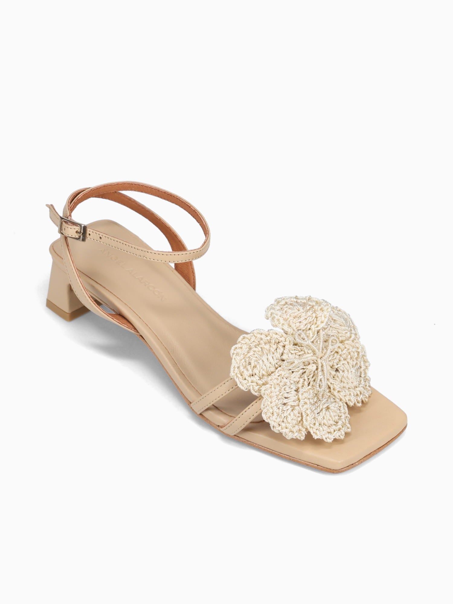 Amara Camello Next White / 5 / M