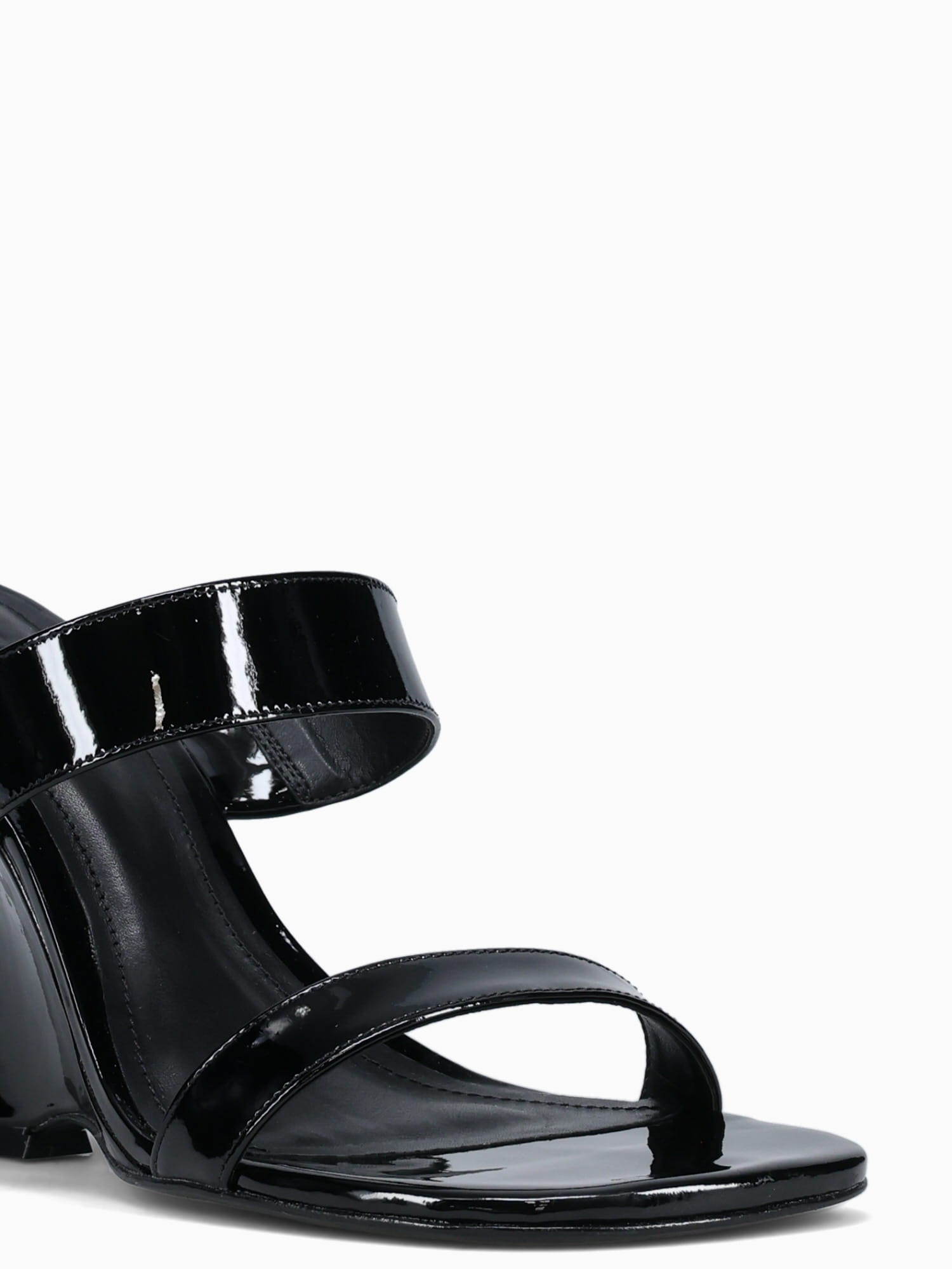 Selah Black Verniz Soft Black / 5 / M