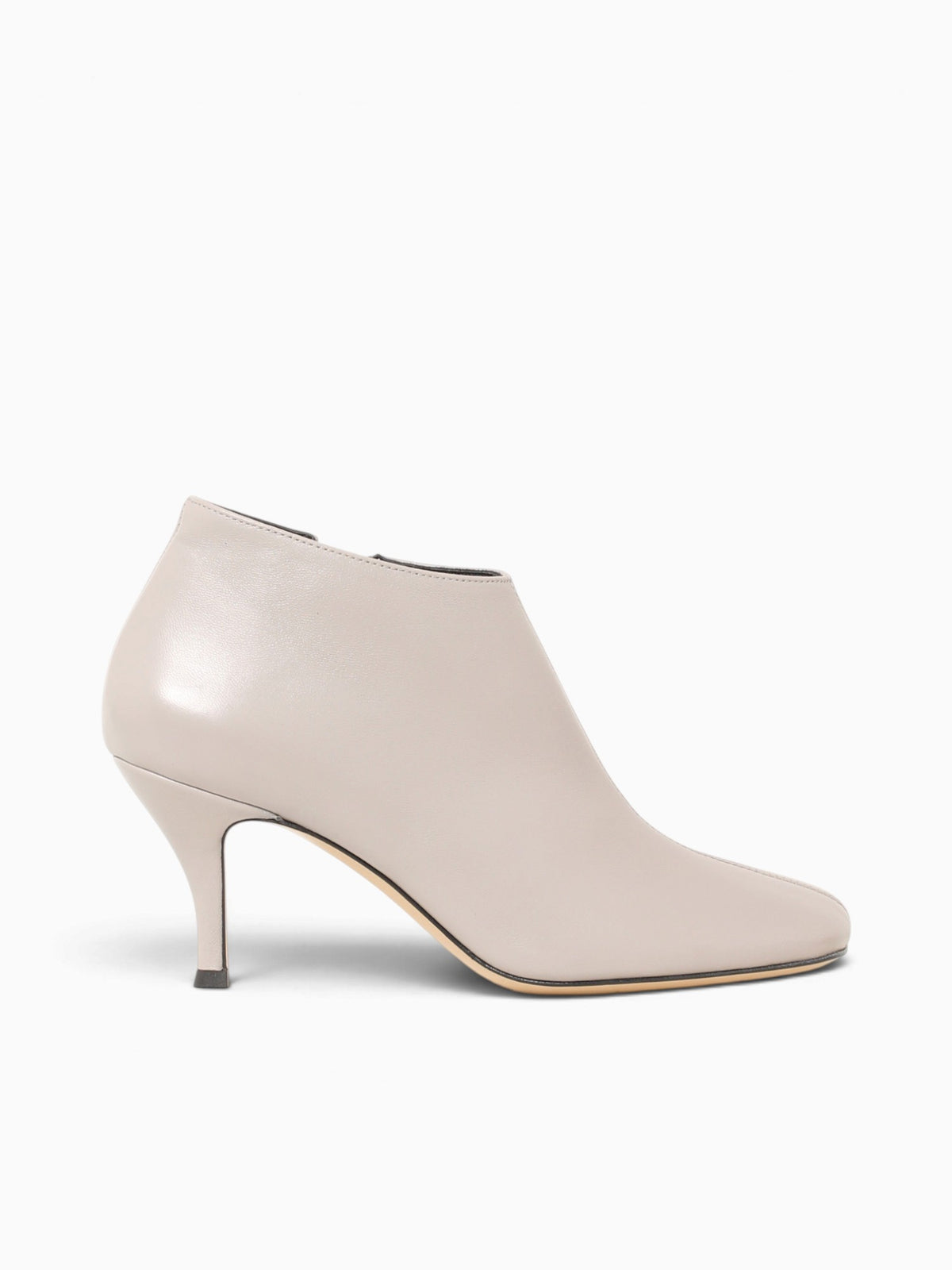 Aki 3 Pantone 16 Nappa Light Grey / 36 / M