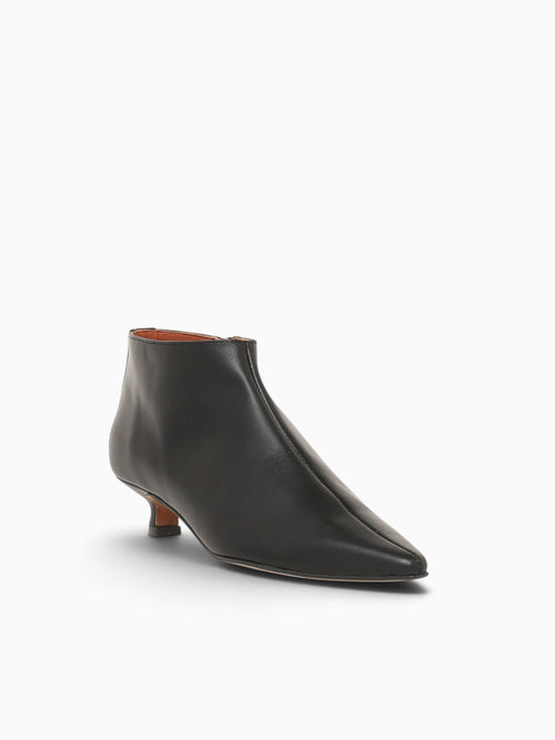 April Negro Volga Black / 5 / M