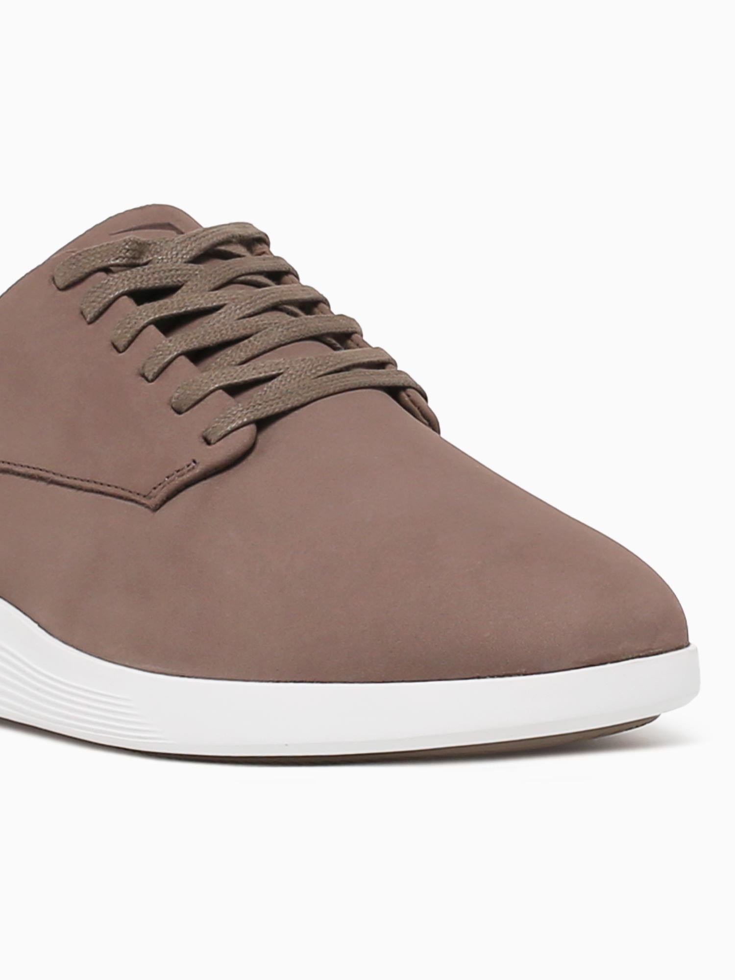 Crossover Derby Desert White nubuck Taupe / 7 / M