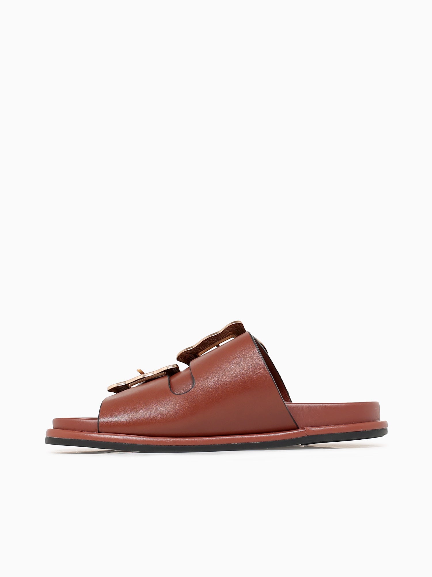 Marcia Cuero Man Made Cognac / 35 / M