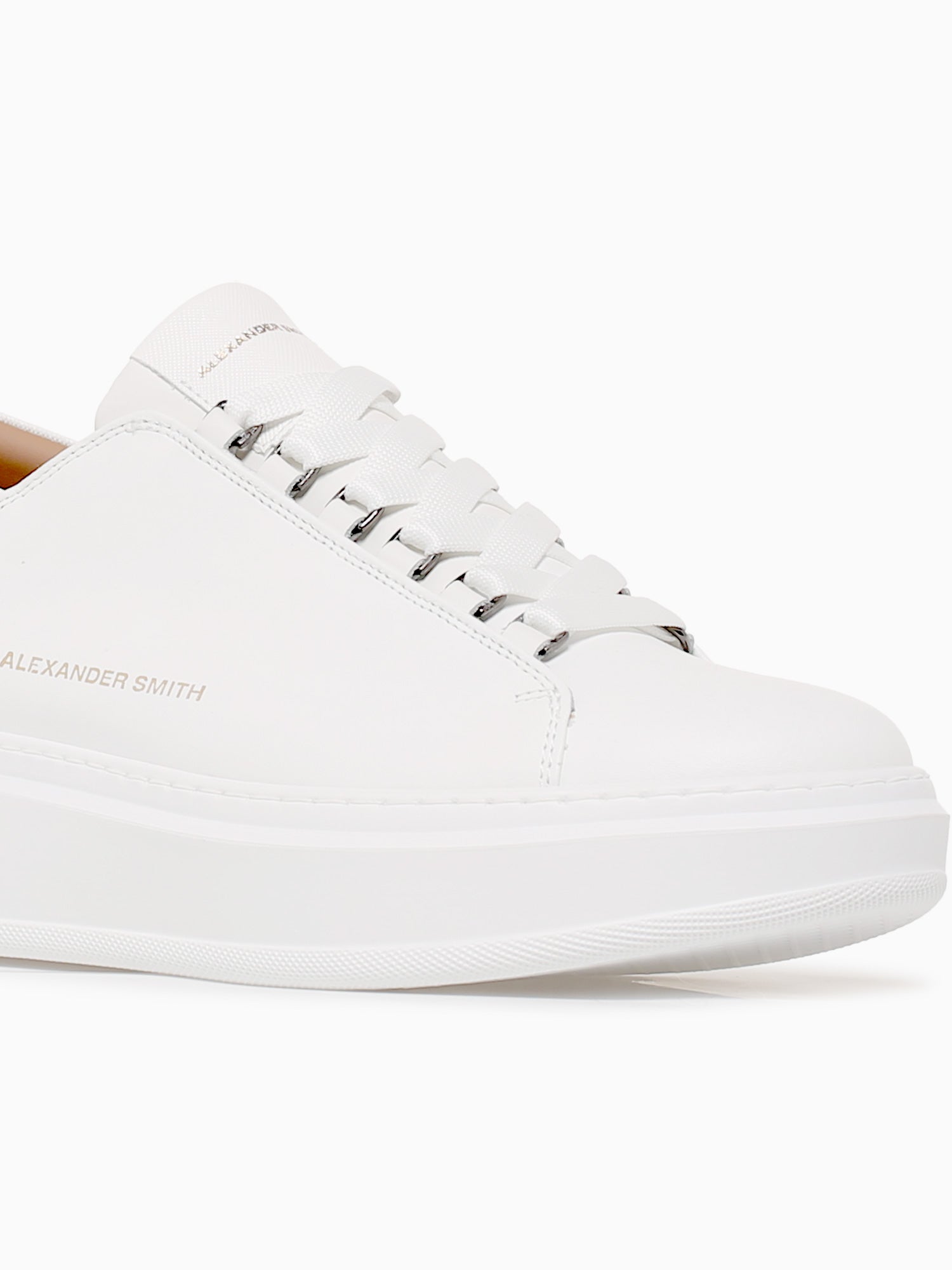 Wembley Man Total White Leather White / 40 / M