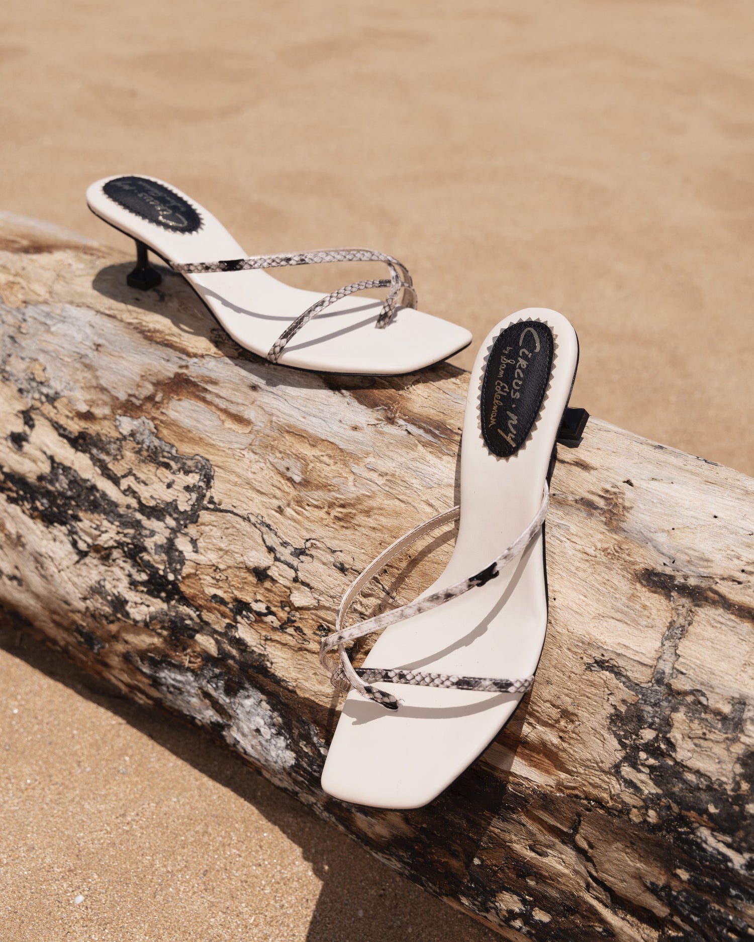 Juliet Black Natural snake