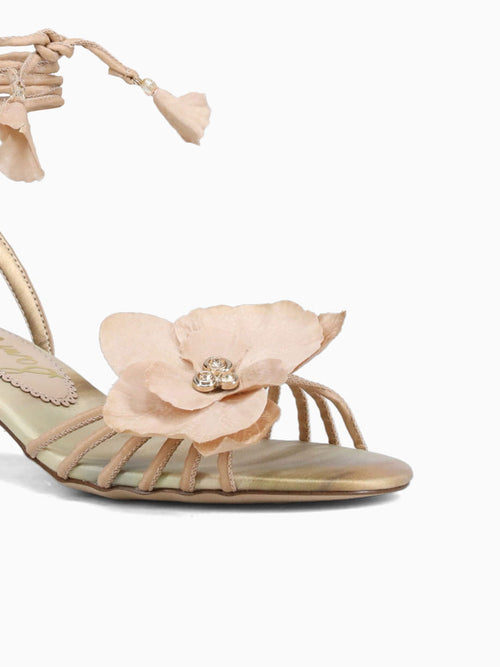 Carla Ecru Leather Light Beige / 5 / M