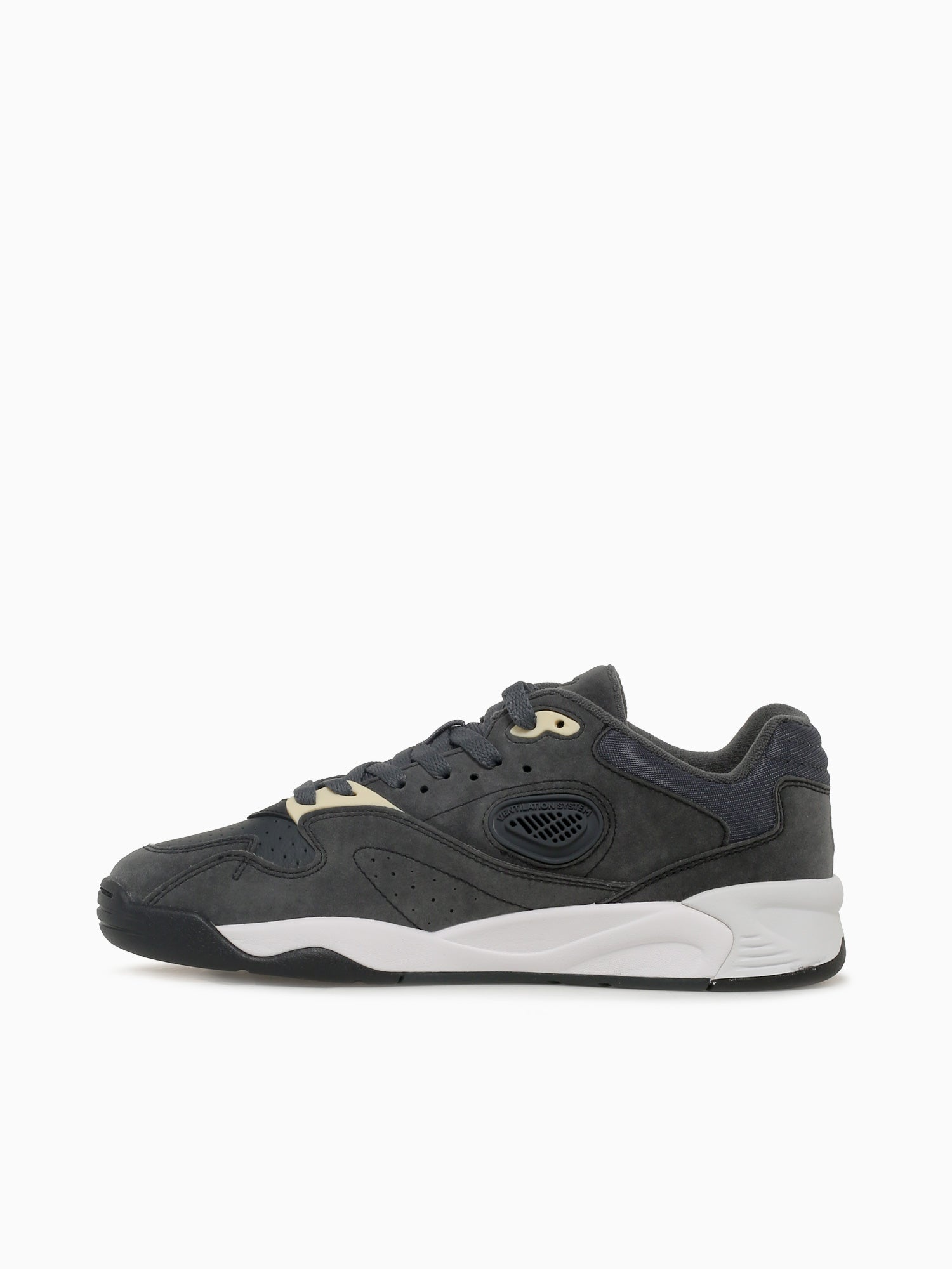 Game Trainer Black Wht leather Black White / 7 / M