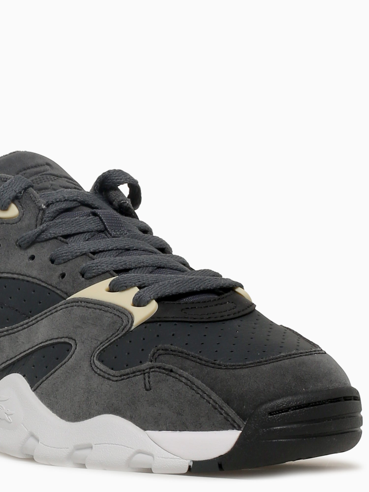 Game Trainer Black Wht leather Black White / 7 / M
