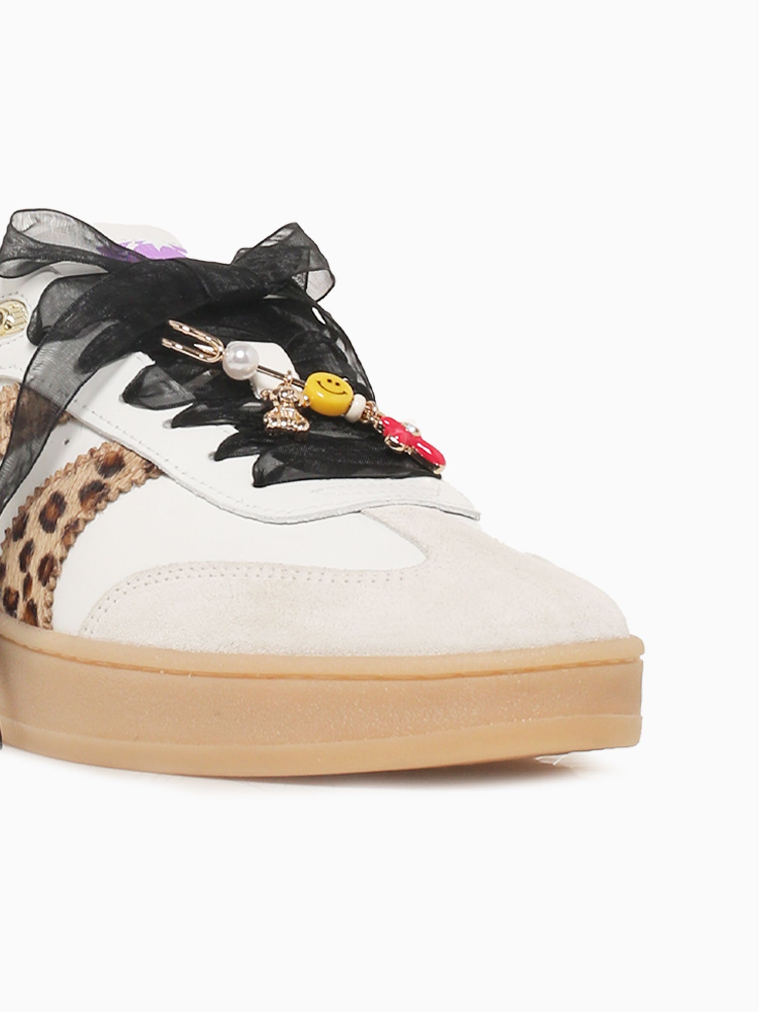 Wembley White Leopard leather White / 36 / M