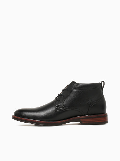 Traveler Plain Toe Chukka Black Milled Black / 7 / M
