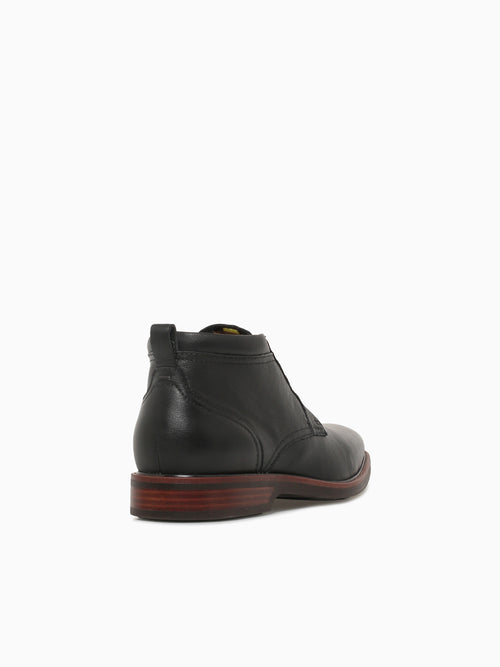 Traveler Plain Toe Chukka Black Milled Black / 7 / M