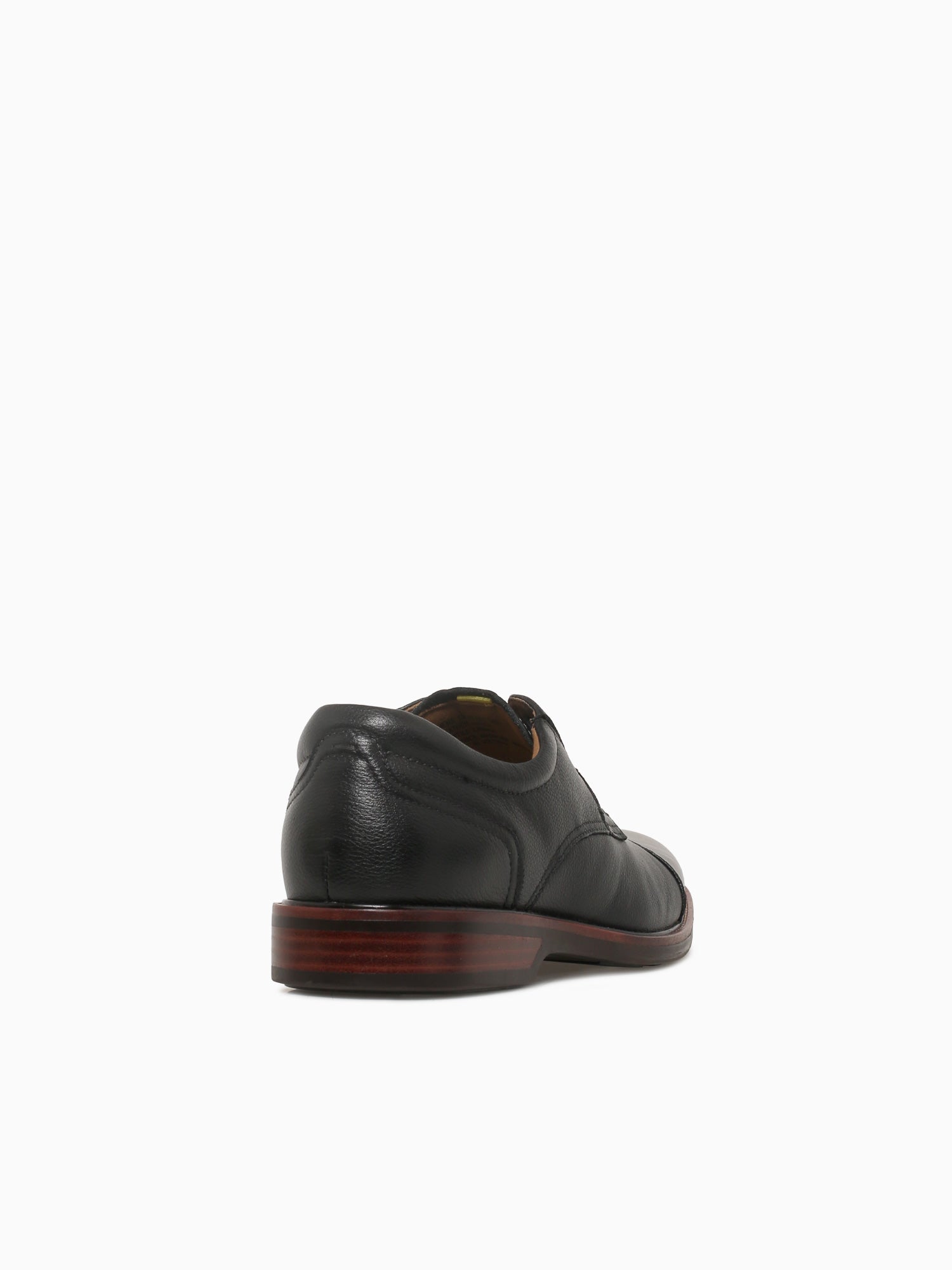 Traveler Cap Toe Black Milled Leather Black / 7 / M
