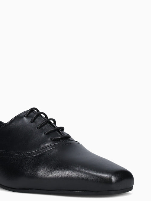 Misty 4 Nero Nappa Black / 35 / M