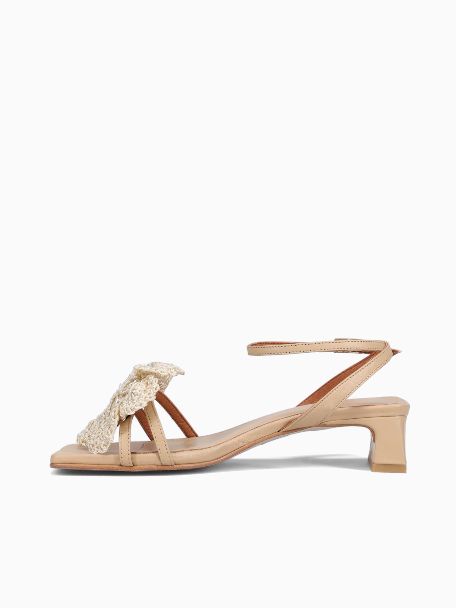 Amara Camello Next White / 5 / M