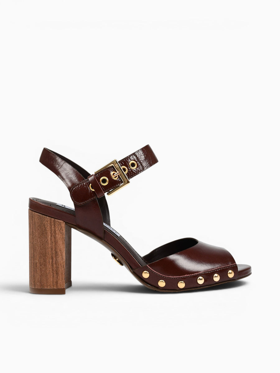 Jillayne Florenca Caseinado Brown / 5 / M