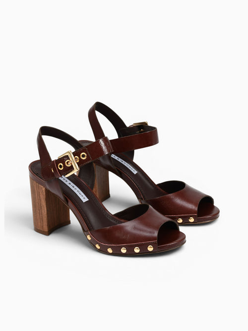 Jillayne Florenca Caseinado Brown / 5 / M