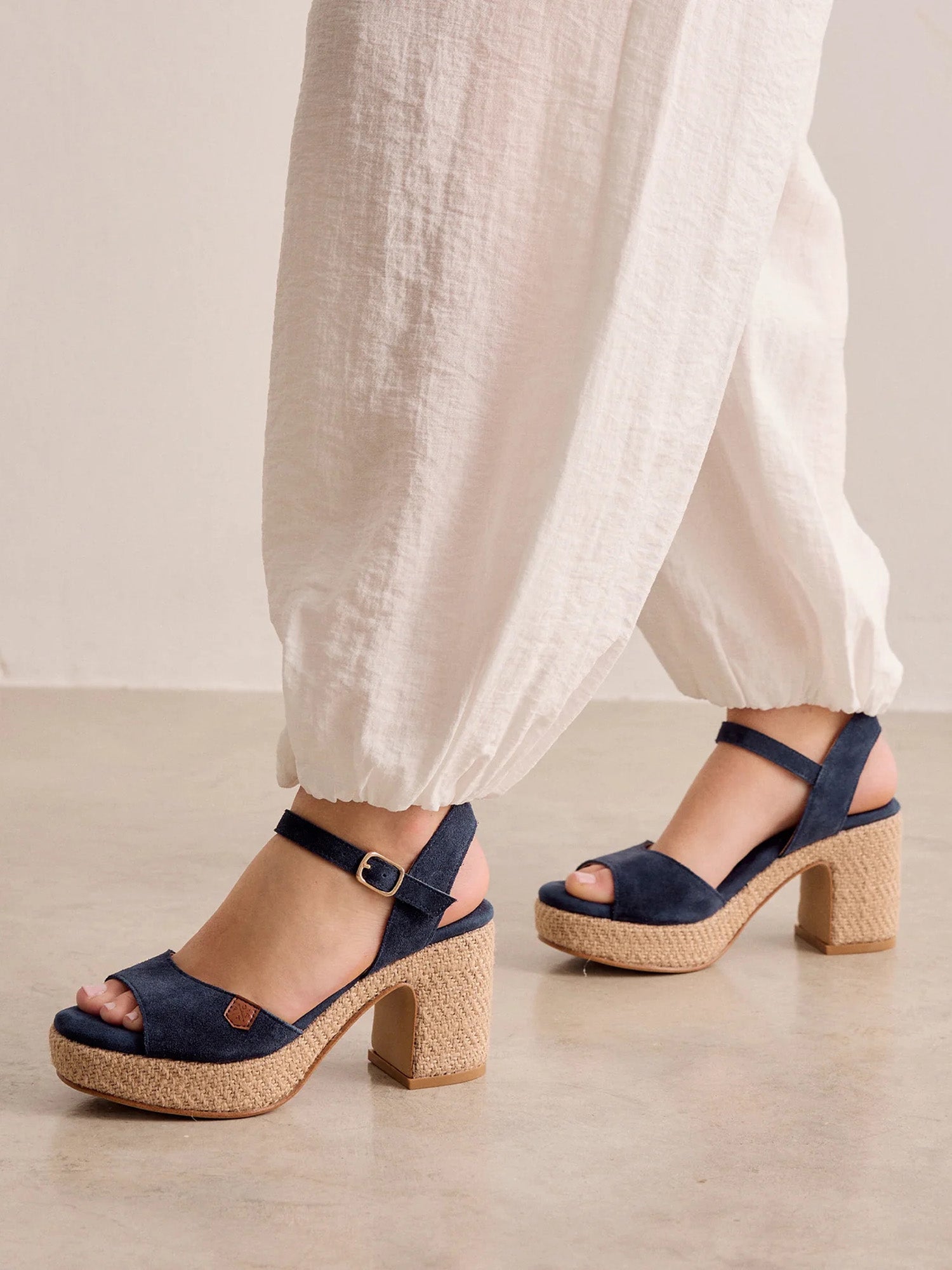 Diara Serraje Marino Serraje Navy / 5 / M