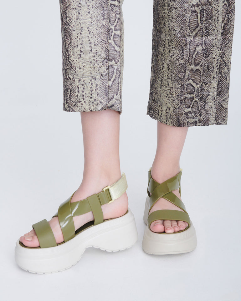 Stand Platform Green Beige jelly Dark Green / 5 / M