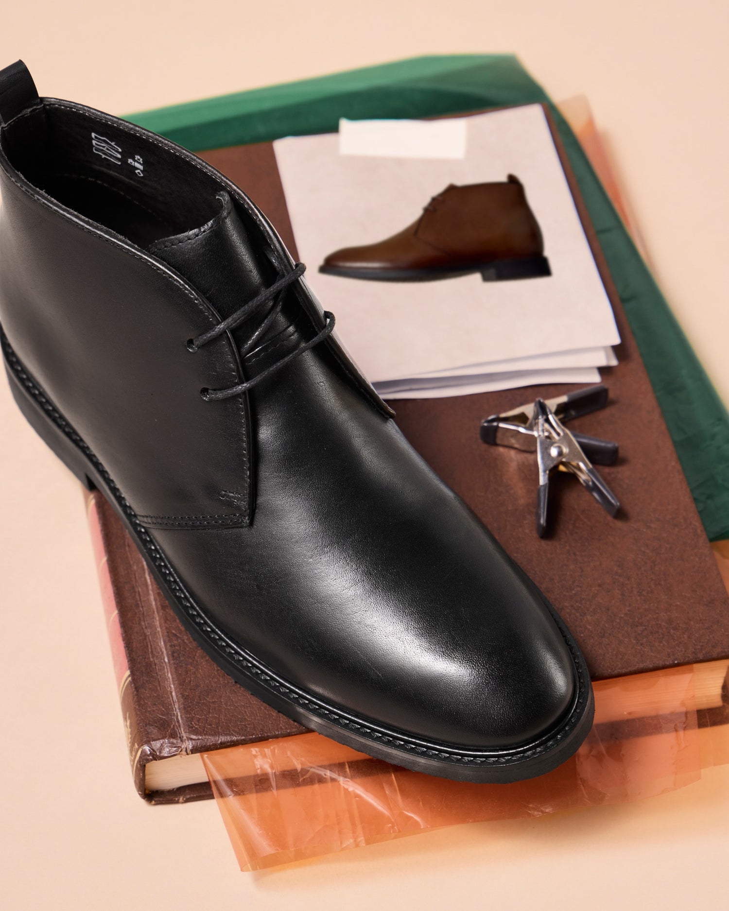 Sam Preto Leather