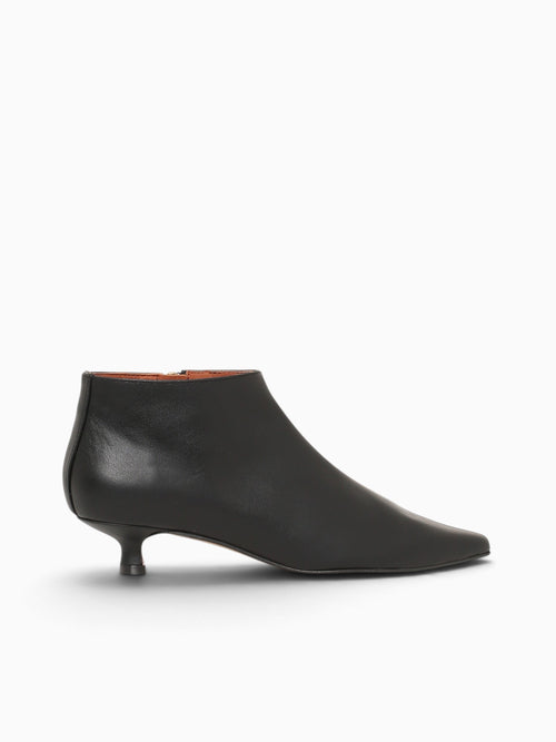 April Negro Volga Black / 5 / M