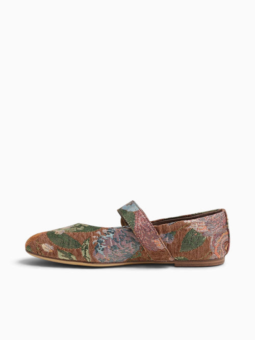 Bella Berry Blush Floral Tapestry Multi / 5 / M