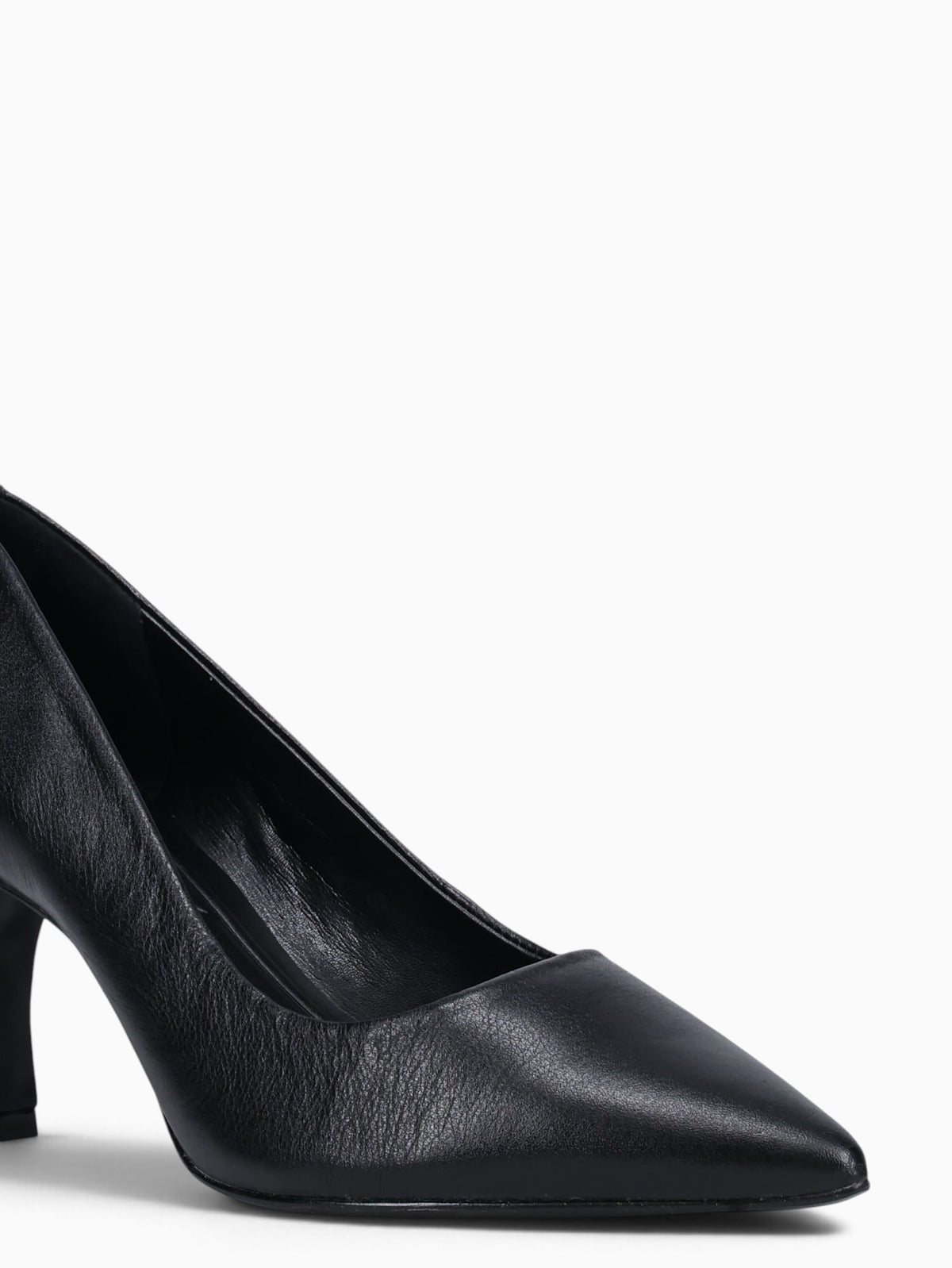 Joleen Preto Napa Liss Black / 5 / M